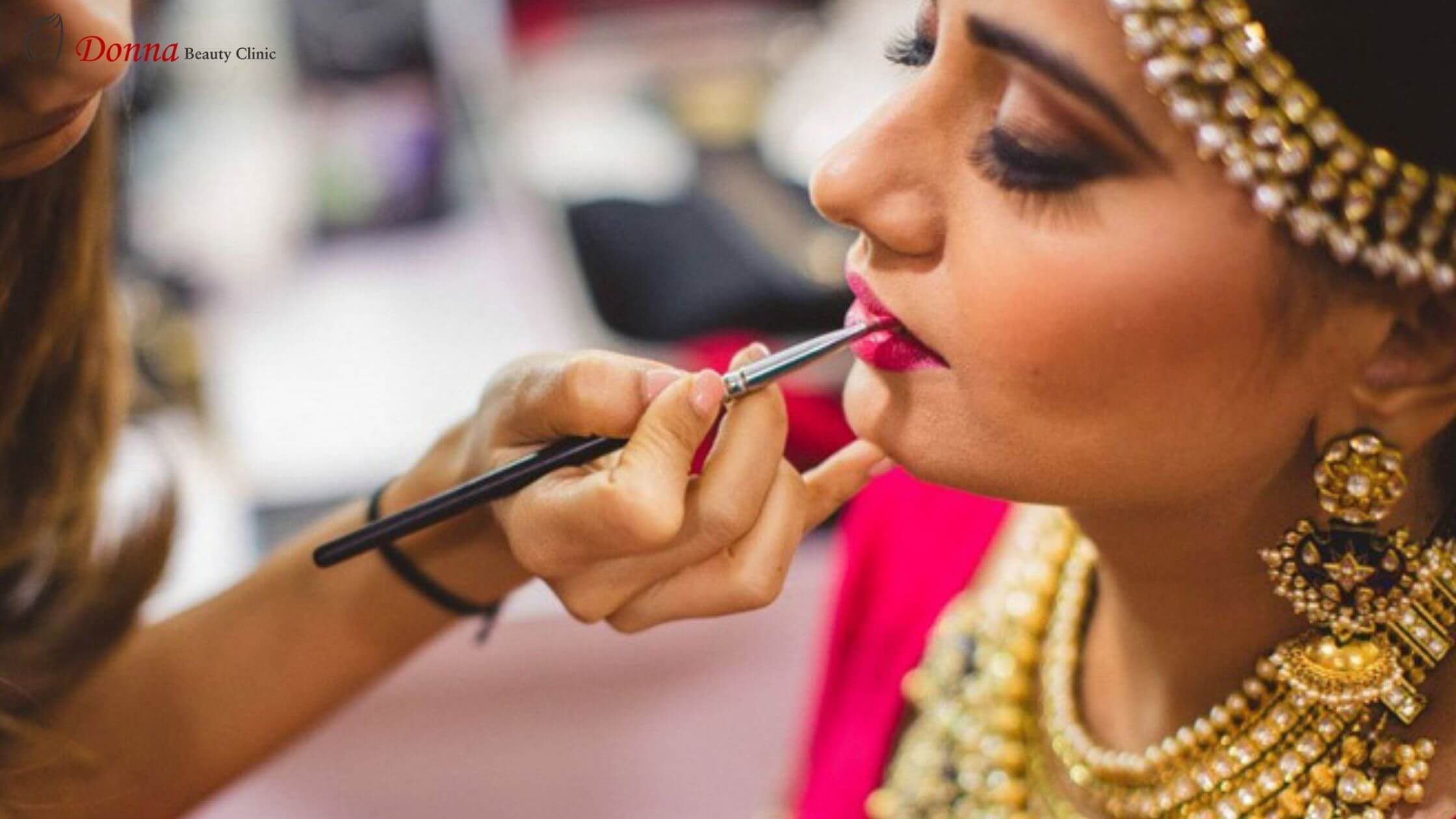 top-makeup-artist-in-ghaziabad.jpg